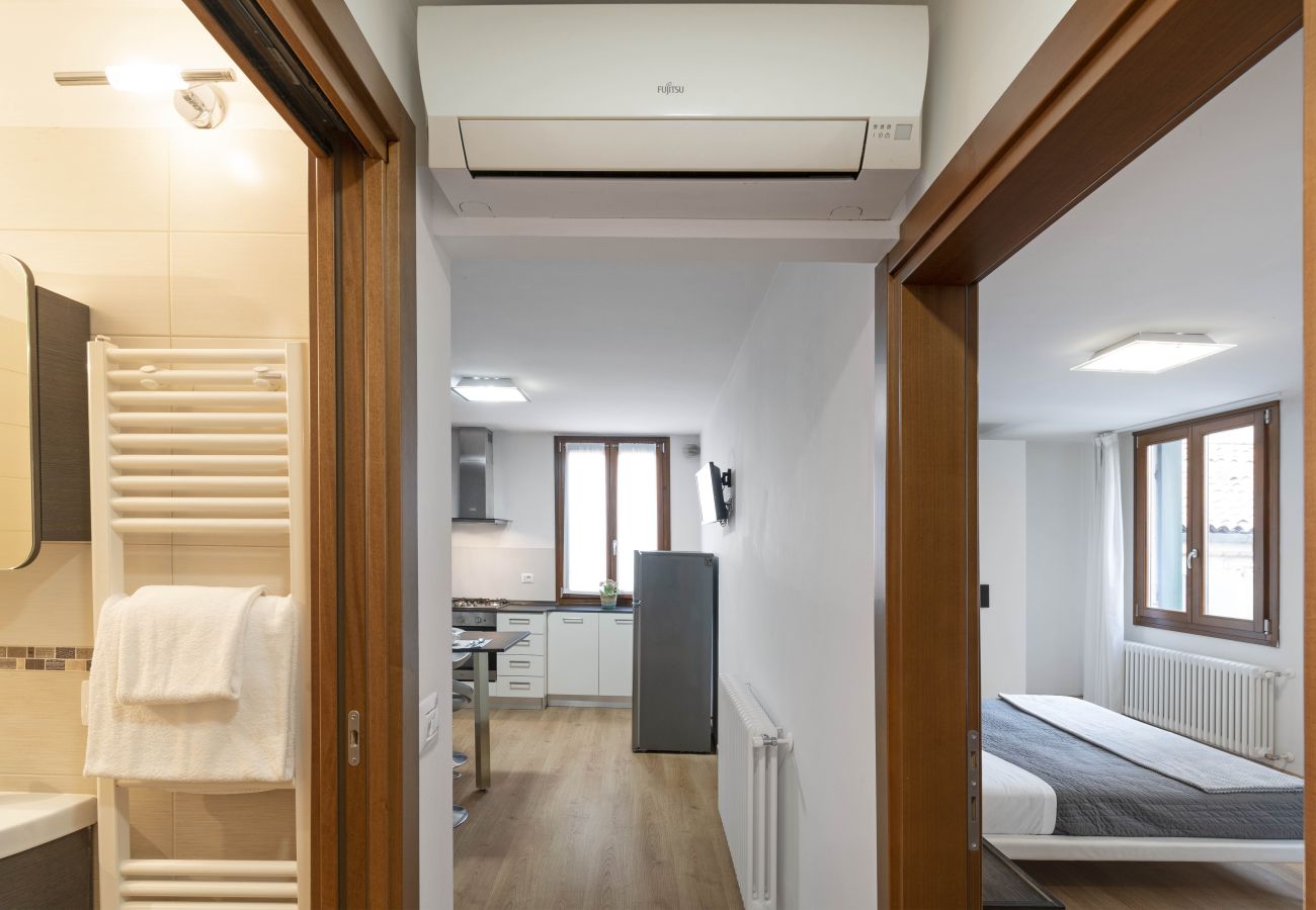 Appartamento a Cannaregio - LUMINOSO APPARTAMENTO CON 2 CAMERE, WI-FI, LAVATRICE