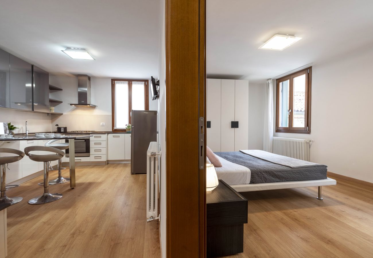 Appartamento a Cannaregio - LUMINOSO APPARTAMENTO CON 2 CAMERE, WI-FI, LAVATRICE