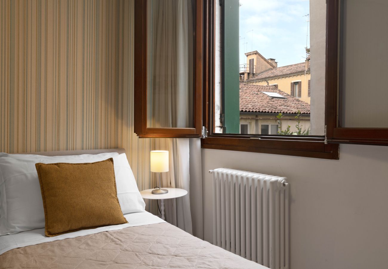 Appartamento a Cannaregio - LUMINOSO APPARTAMENTO CON 2 CAMERE, WI-FI, LAVATRICE