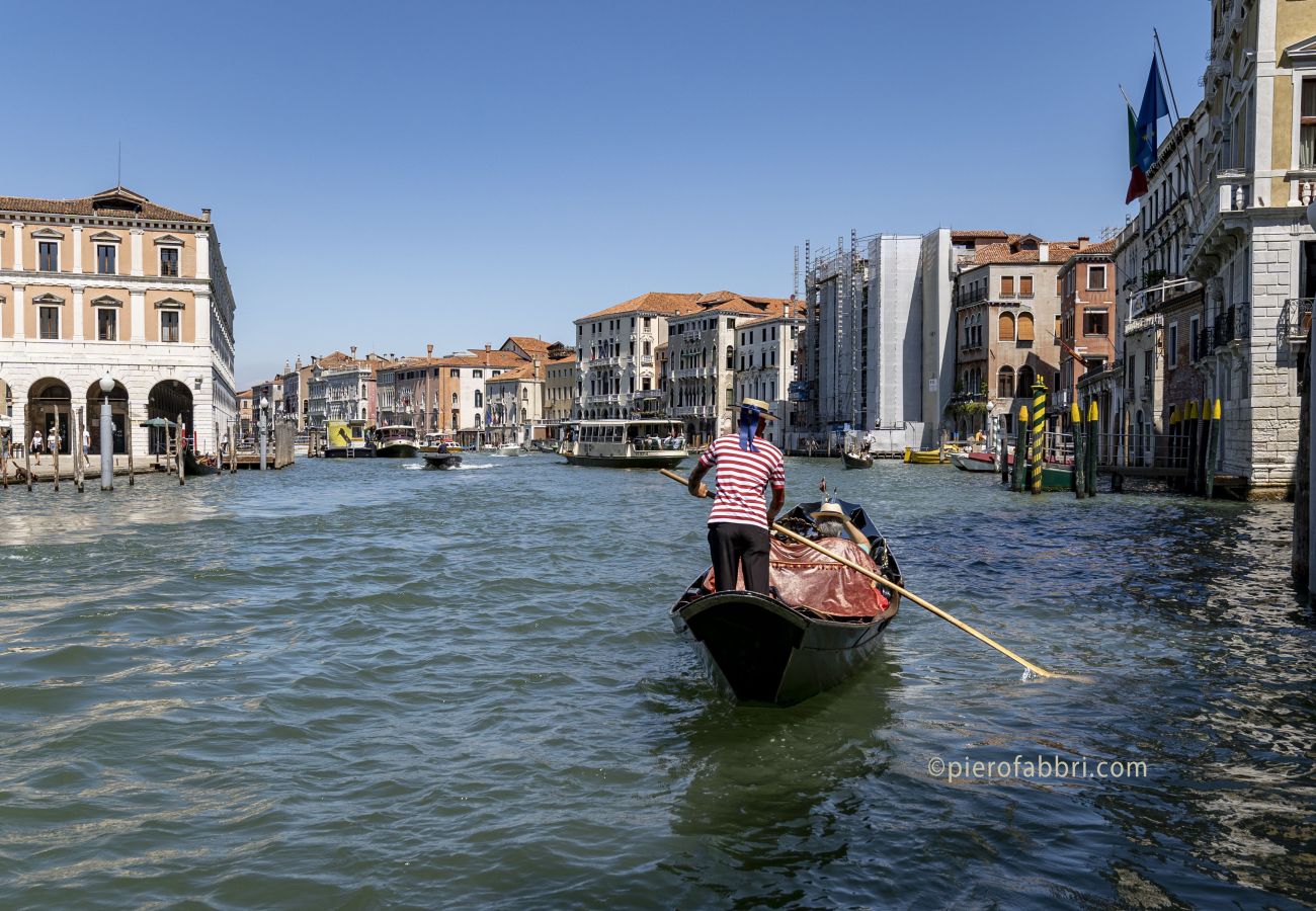 Appartamento a Cannaregio - MONOLOCALE CON LETTO MATRIMONIALE, ZONA SANTI GIOVANNI E PAOLO