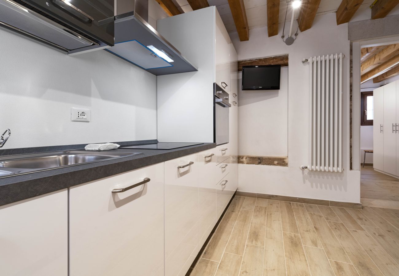 Appartamento a Cannaregio - MONOLOCALE CON LETTO MATRIMONIALE, ZONA SANTI GIOVANNI E PAOLO