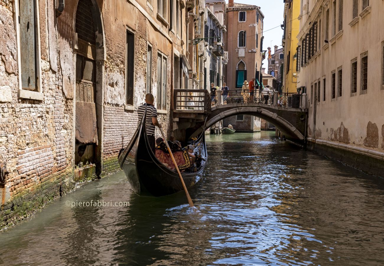 Appartamento a Cannaregio - MONOLOCALE CON LETTO MATRIMONIALE, ZONA SANTI GIOVANNI E PAOLO