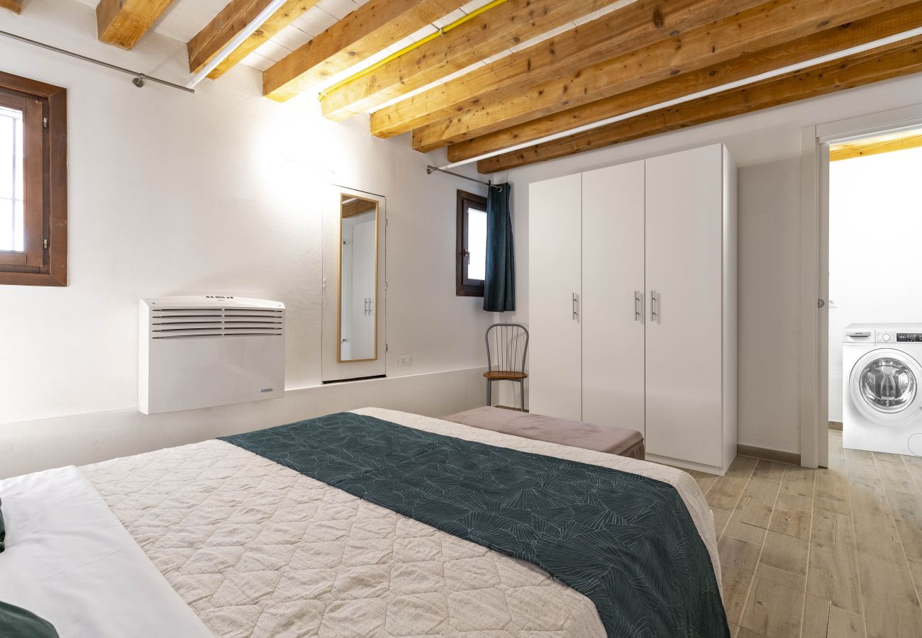 Appartamento a Cannaregio - MONOLOCALE CON LETTO MATRIMONIALE, ZONA SANTI GIOVANNI E PAOLO