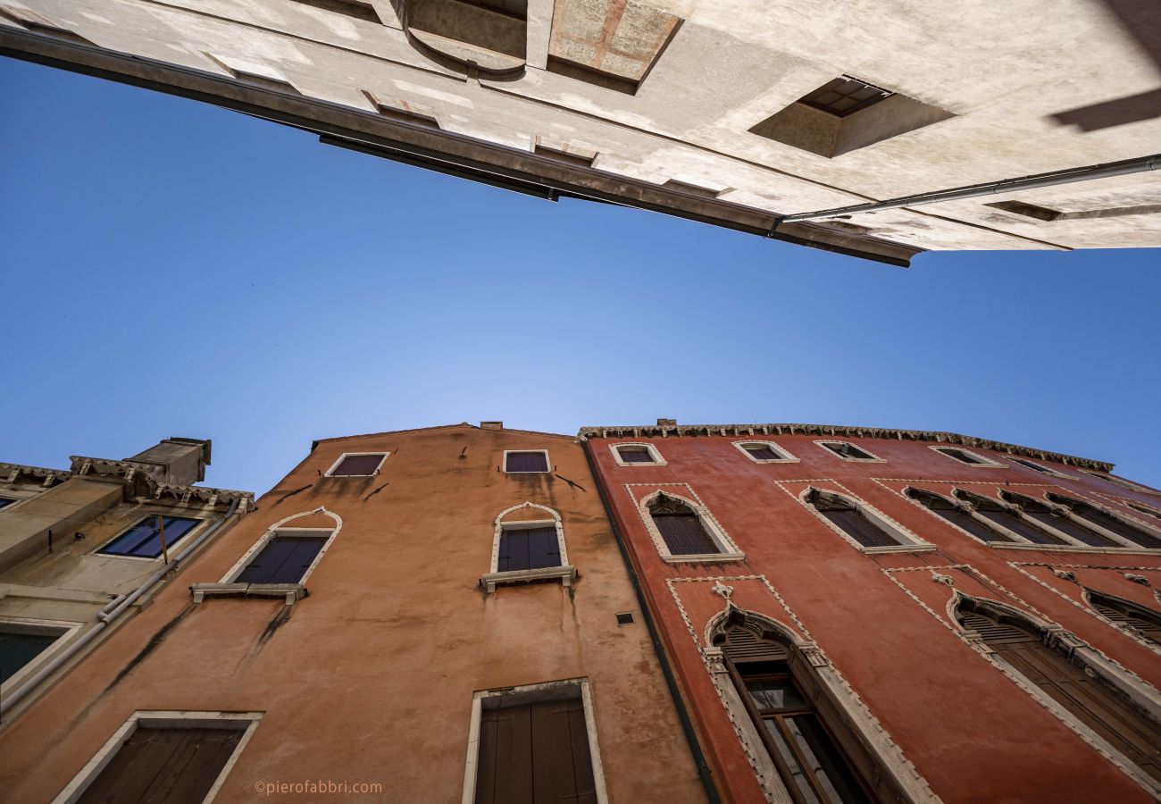 Appartamento a Cannaregio - MONOLOCALE CON LETTO MATRIMONIALE, ZONA SANTI GIOVANNI E PAOLO
