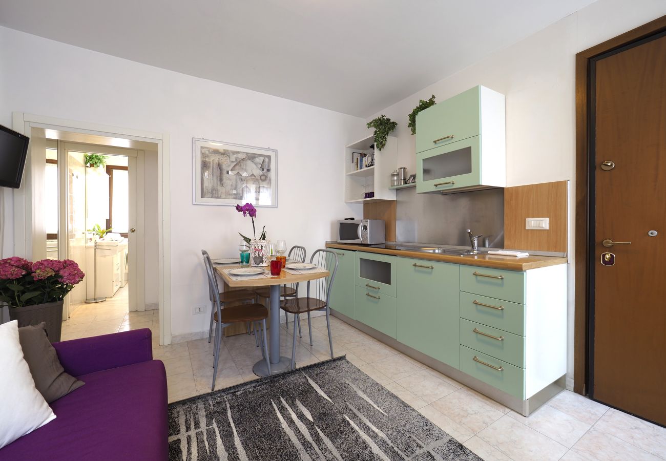 Appartamento a Cannaregio - APPARTAMENTO 2 PIANO A CANNAREGIO, VICINO ALL'APPRODO DI FONDAMENTA NOVE