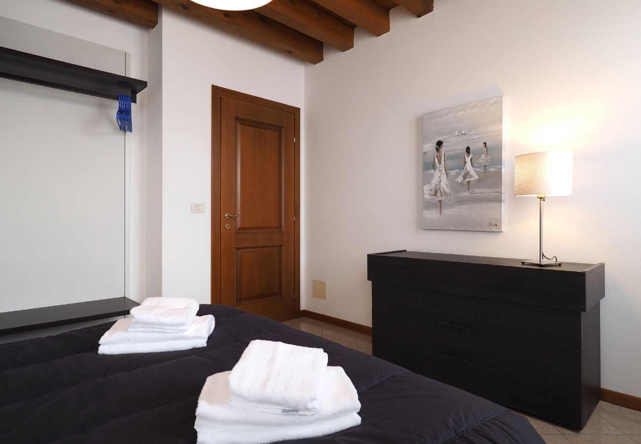 Appartamento a Cannaregio - APPARTAMENTO ELEGANTE E MODERNO VICINO ALLA STAZIONE - WIFI GRATUITO