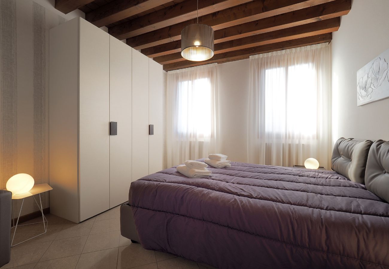 Appartamento a Cannaregio - APPARTAMENTO ELEGANTE E MODERNO VICINO ALLA STAZIONE - WIFI GRATUITO