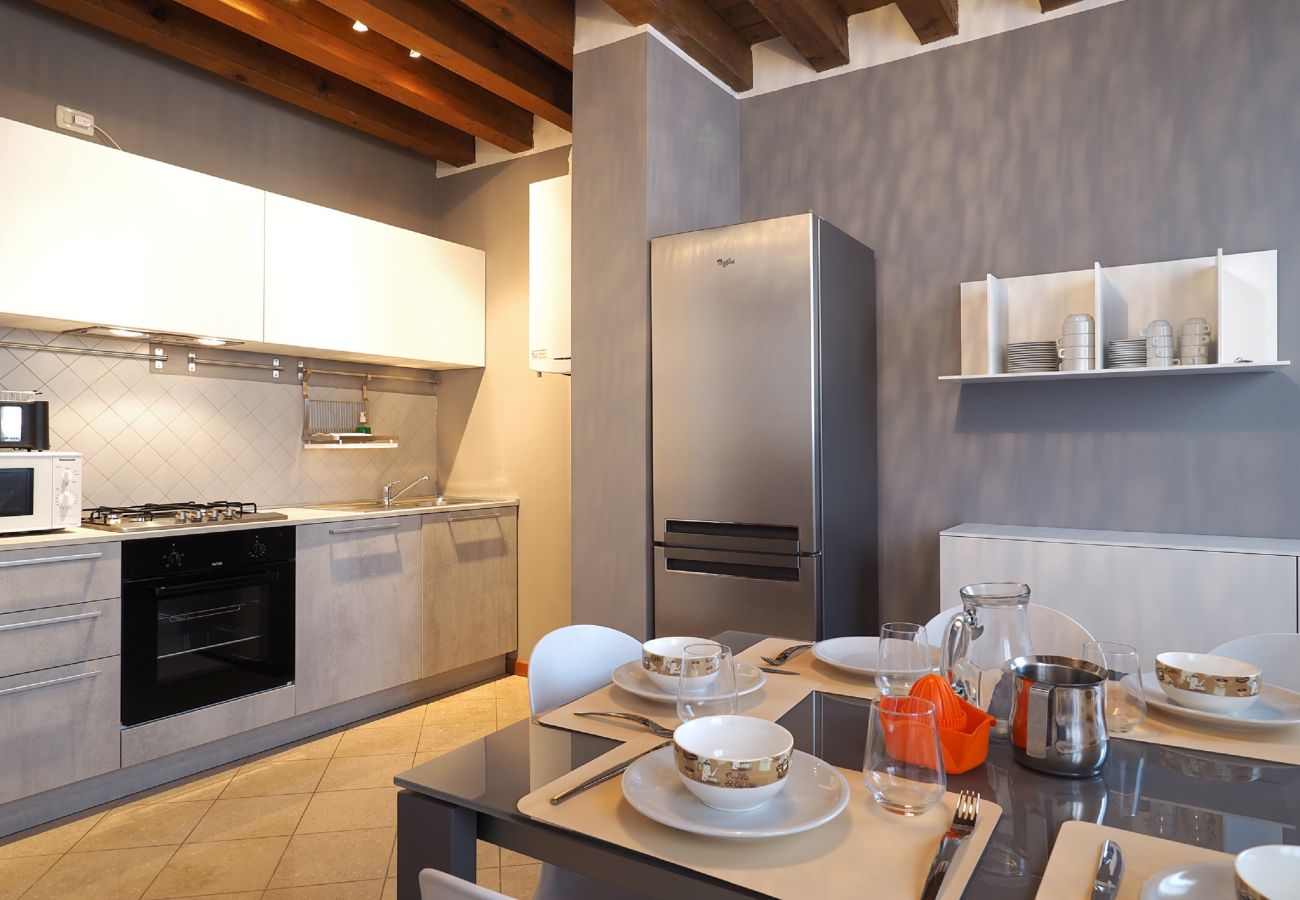 Appartamento a Cannaregio - APPARTAMENTO ELEGANTE E MODERNO VICINO ALLA STAZIONE - WIFI GRATUITO