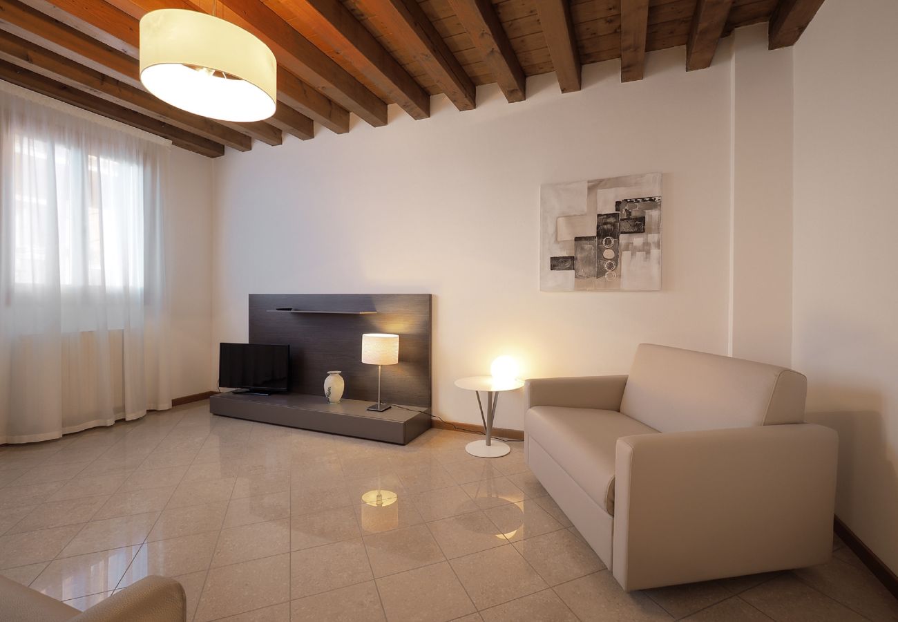 Appartamento a Cannaregio - APPARTAMENTO ELEGANTE E MODERNO VICINO ALLA STAZIONE - WIFI GRATUITO