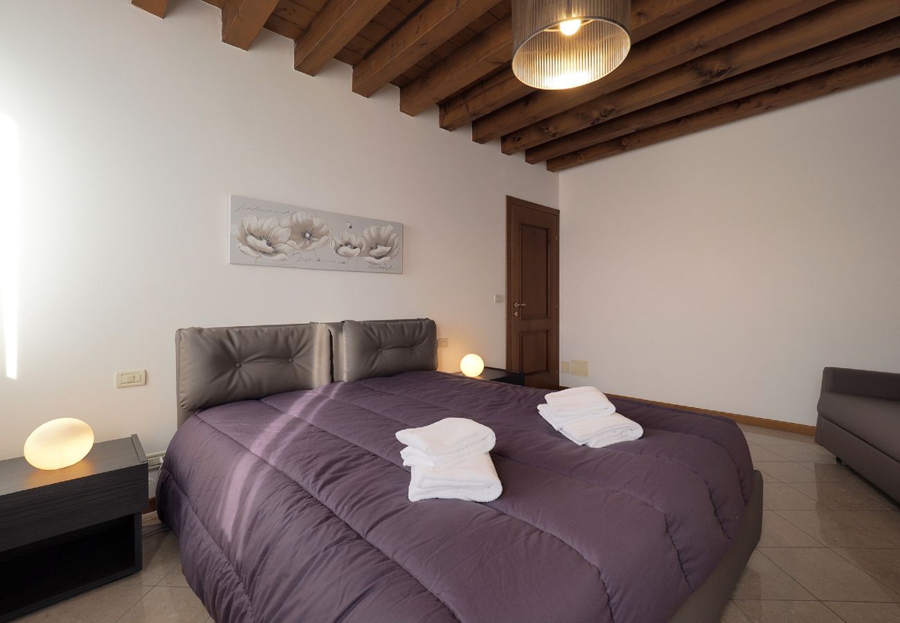 Appartamento a Cannaregio - APPARTAMENTO ELEGANTE E MODERNO VICINO ALLA STAZIONE - WIFI GRATUITO