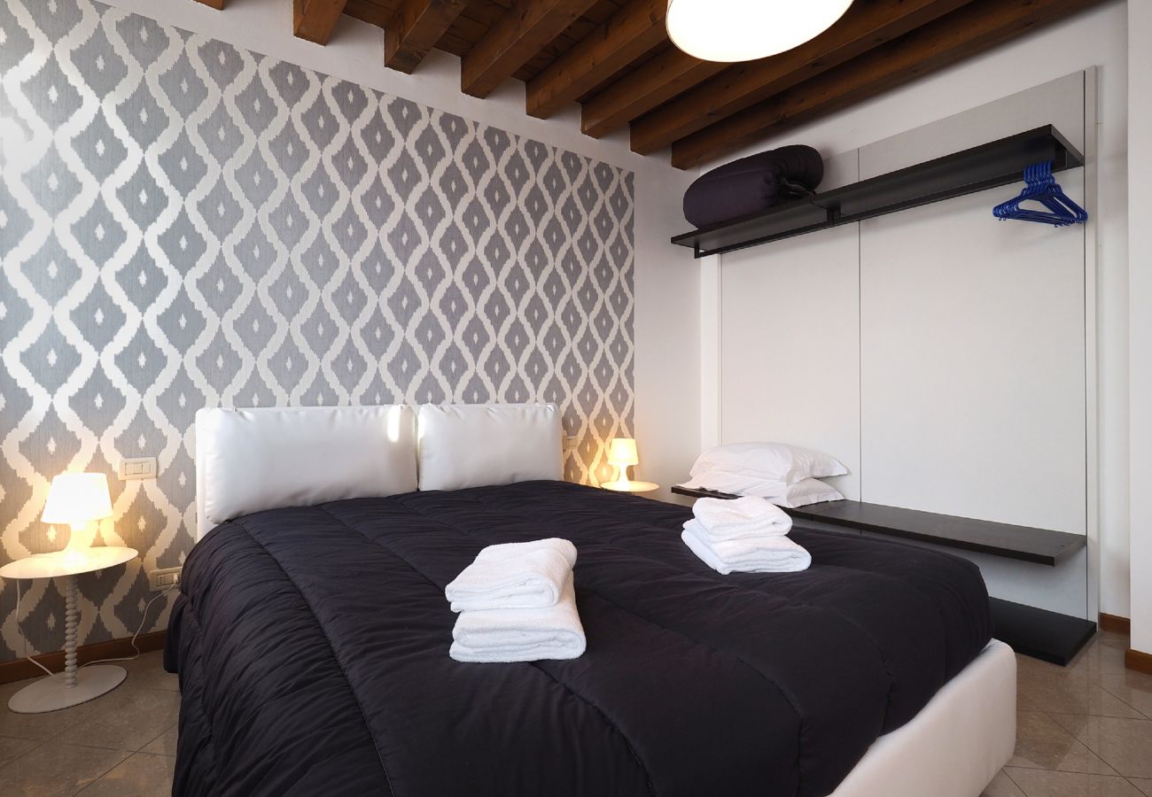 Appartamento a Cannaregio - APPARTAMENTO ELEGANTE E MODERNO VICINO ALLA STAZIONE - WIFI GRATUITO