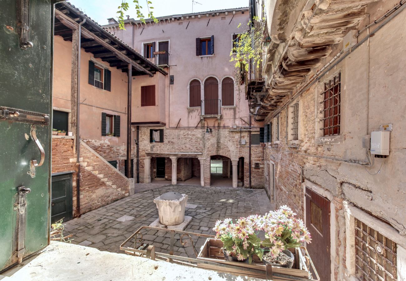 Appartamento a Cannaregio - APPARTAMENTO CAMPO SS GIOVANNI E PAOLO, LAVATRICE, WIFI, A/C 
