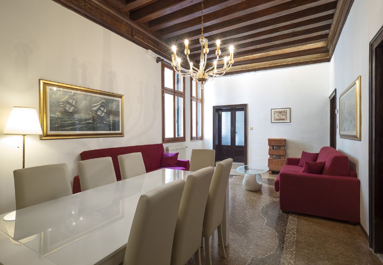 Appartamento a Castello - NEL CUORE DI SAN MARCO - APPARTAMENTO 4 CAMERE CON A/C, LUSSUOSO SALONE IN STILE VENEZIANO