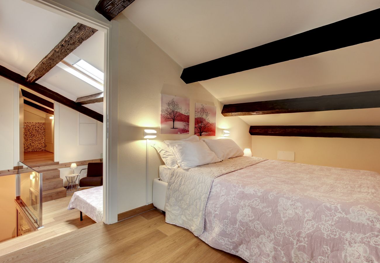 Apartment in Castello - New & Mordern Duplex - Arsenale / Biennale area with washing machine