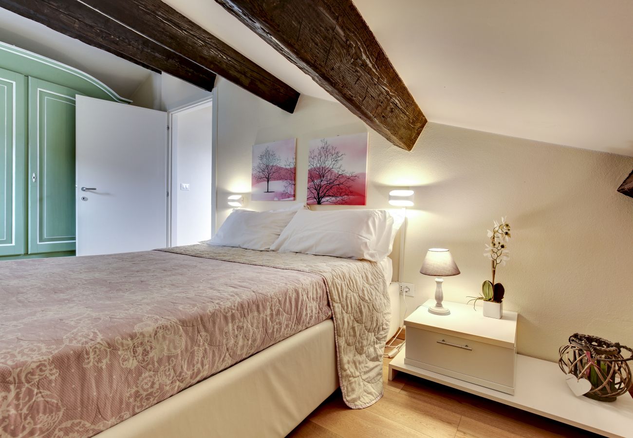 Apartment in Castello - New & Mordern Duplex - Arsenale / Biennale area with washing machine