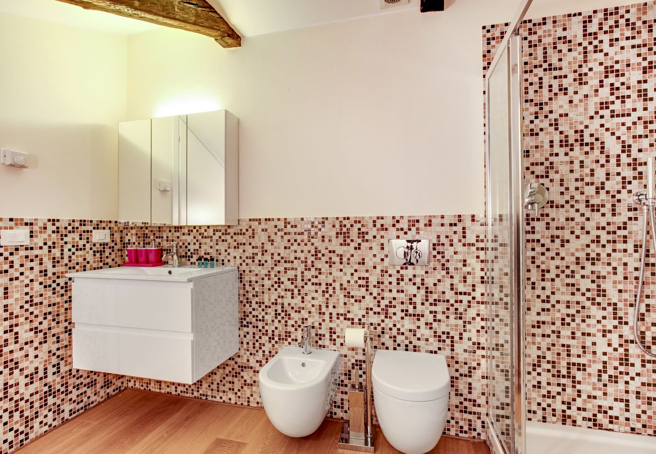 Apartment in Castello - New & Mordern Duplex - Arsenale / Biennale area with washing machine
