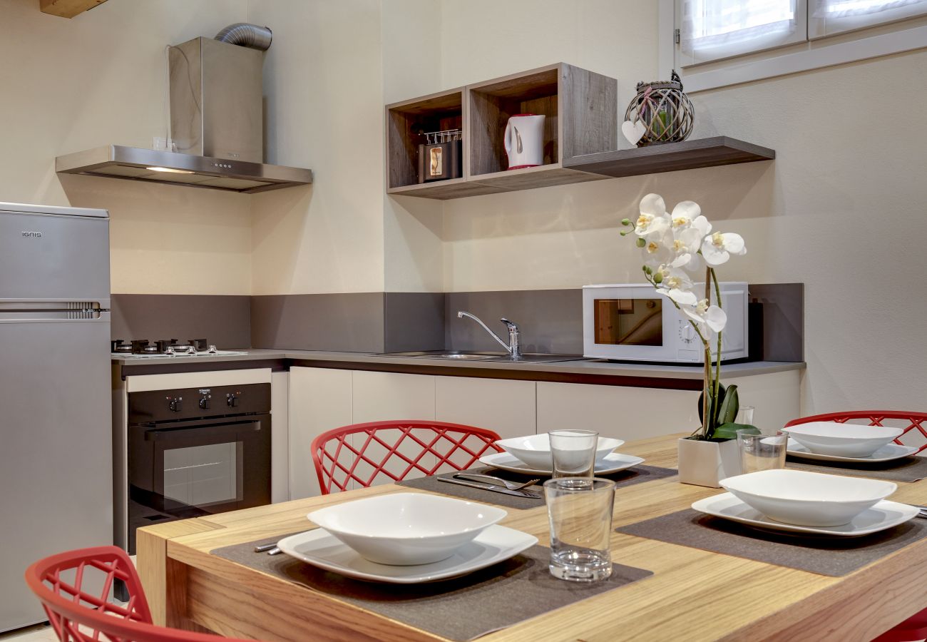 Apartment in Castello - New & Mordern Duplex - Arsenale / Biennale area with washing machine
