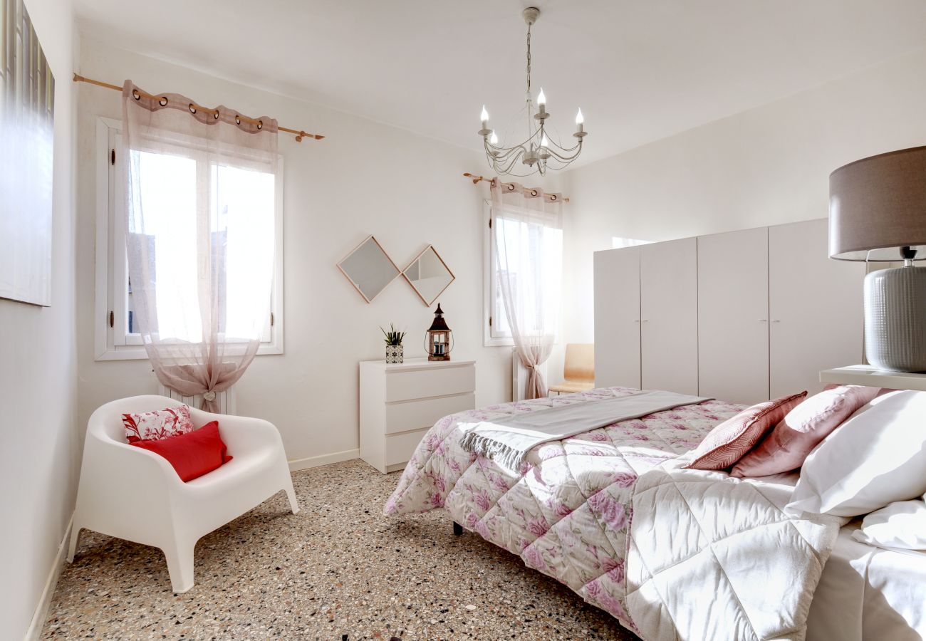 Apartment in Dorsoduro - Modern apartment on the second floor with WI-FI and washing machine
