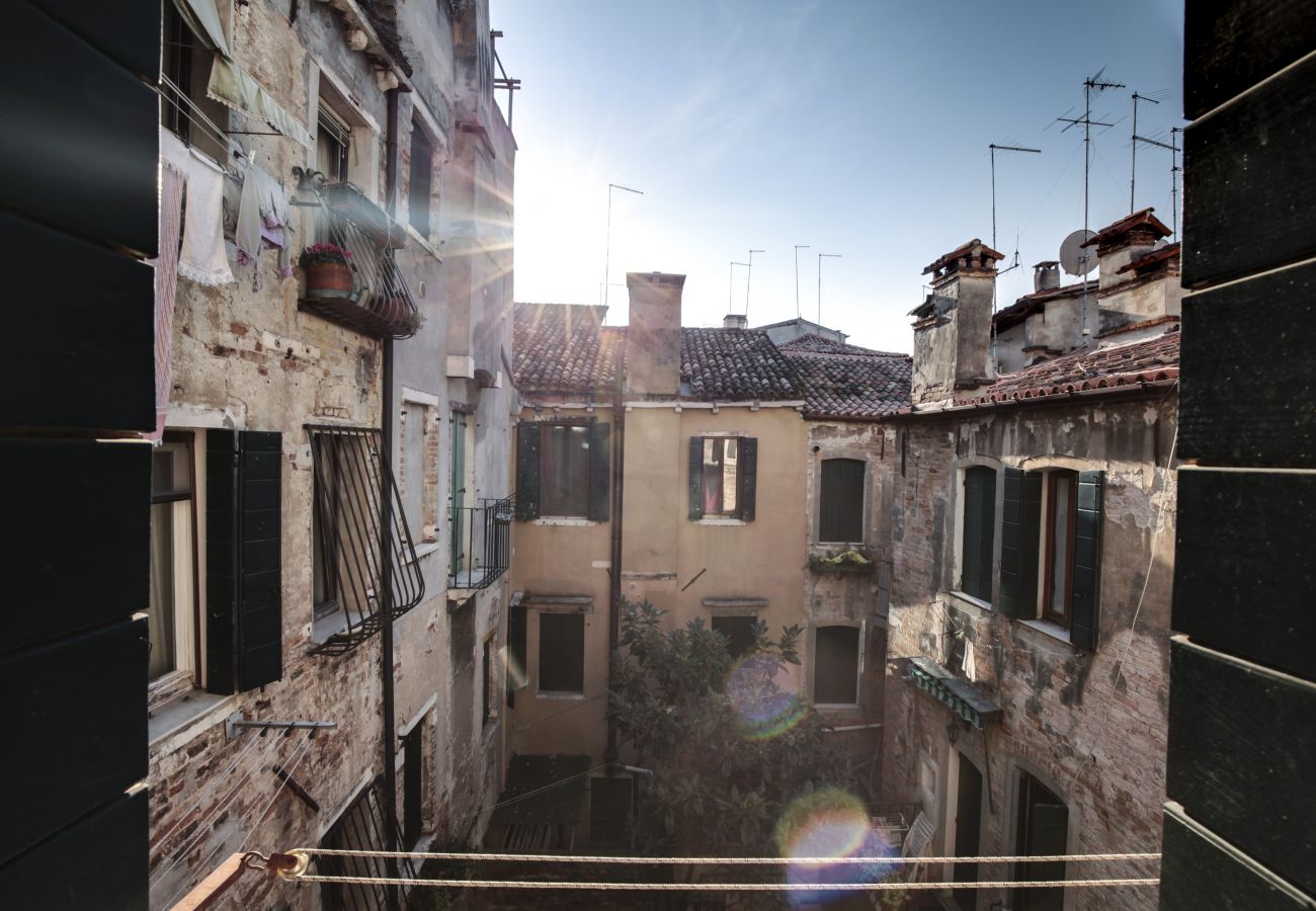 Apartment in Dorsoduro - Modern apartment on the second floor with WI-FI and washing machine