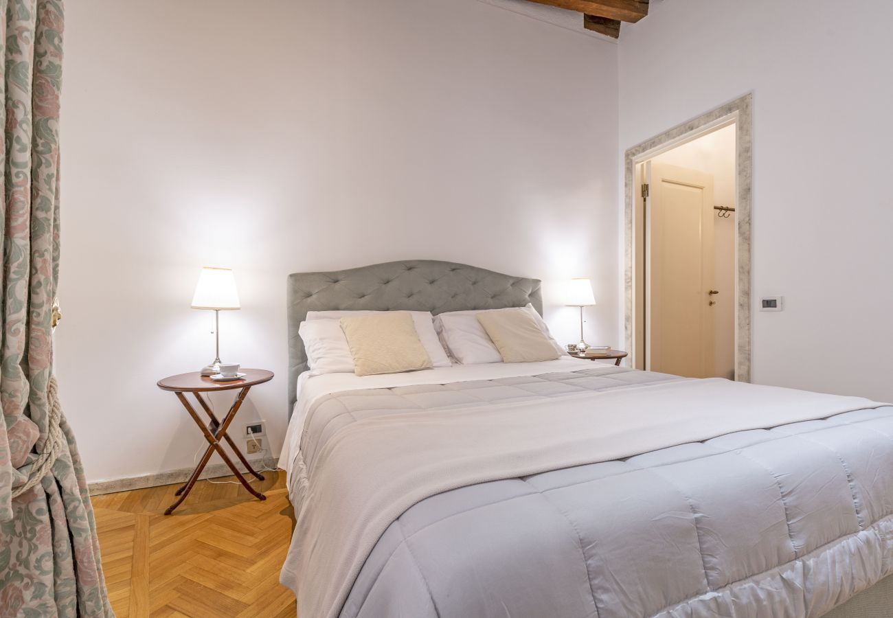 Apartment in San Marco - Elegant Venetian style apartment - WI-FI and washing machine - St Mark's Square
