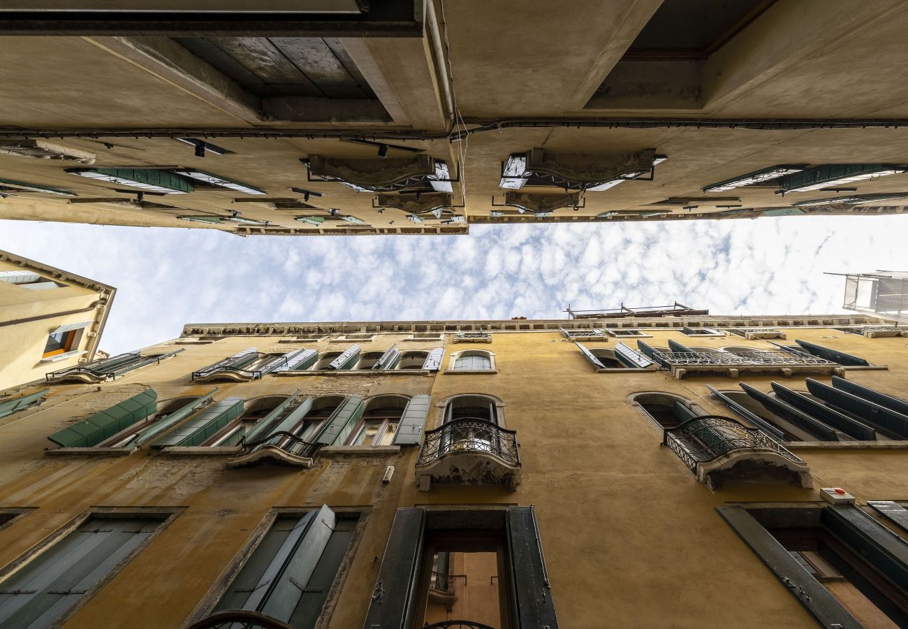Apartment in San Marco - Elegant Venetian style apartment - WI-FI and washing machine - St Mark's Square