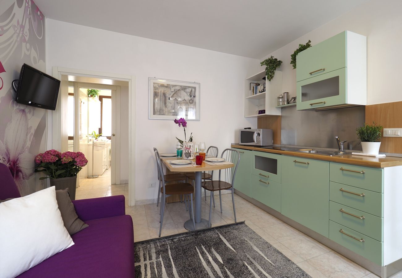 Apartment in Cannaregio - APARTMENT 2 FLOOR IN CANNAREGIO, NEAR FONDAMENTA NOVE STOP