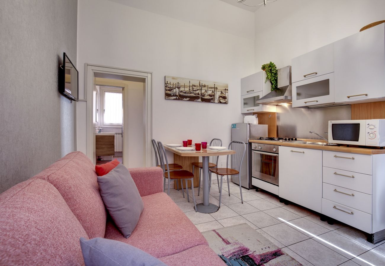 Apartment in Cannaregio - APARTMENT 1 FLOOR IN CANNAREGIO, NEAR FONDAMENTA NOVE STOP