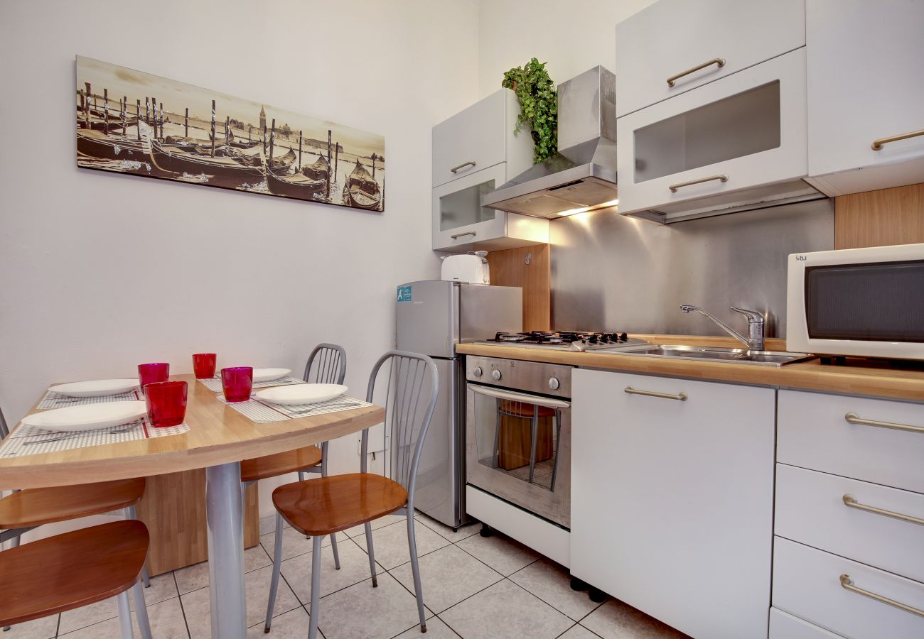 Apartment in Cannaregio - APARTMENT 1 FLOOR IN CANNAREGIO, NEAR FONDAMENTA NOVE STOP