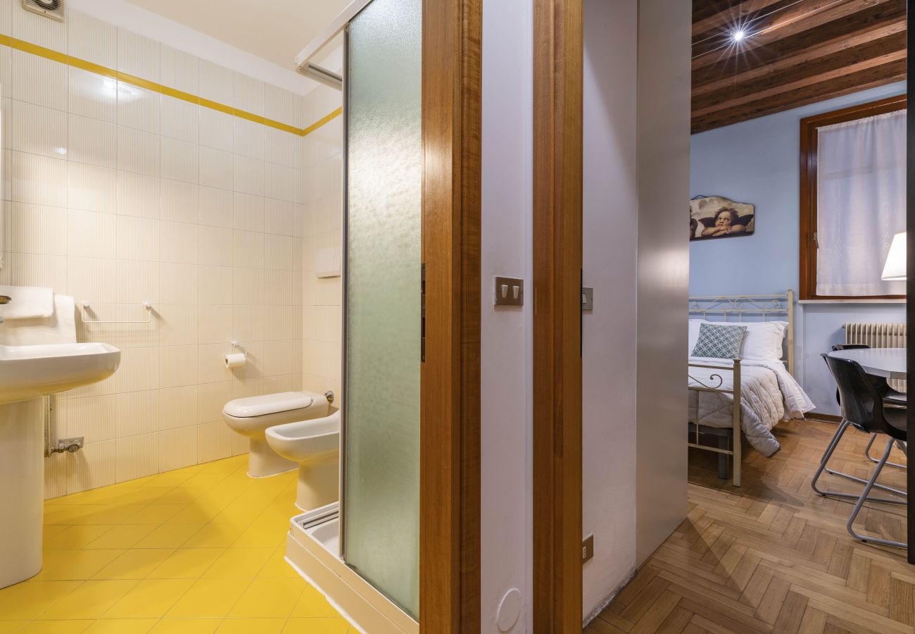 Apartment in San Marco - COMFORTABLE APARTMENT IN SAN MARCO IN THE STREET OF SHOPPING - WITH ELEVATOR