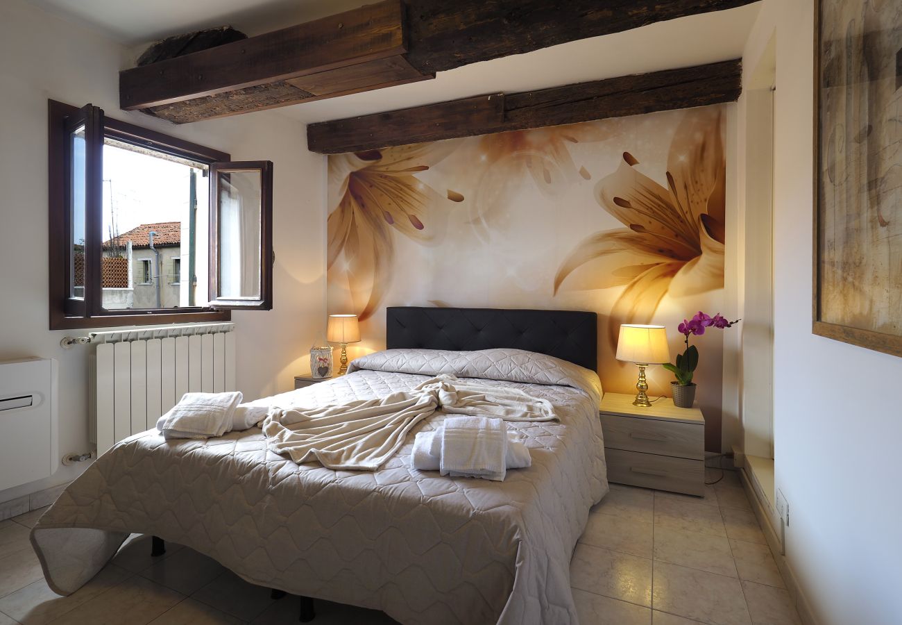 Apartment in Cannaregio - PENTHOUSE IN THE AREA SANTI GIOVANNI AND PAOLO WITH WIFI AND WASHING MACHINE