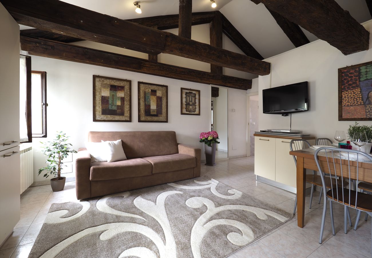 Apartment in Cannaregio - PENTHOUSE IN THE AREA SANTI GIOVANNI AND PAOLO WITH WIFI AND WASHING MACHINE