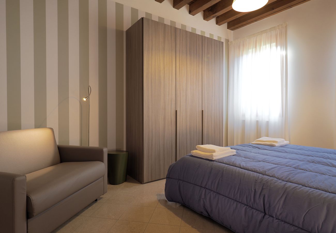 Apartment in Cannaregio - LARGE AND COMFORTABLE APARTMENT NEAR THE RAILWAY - FIRST FLOOR