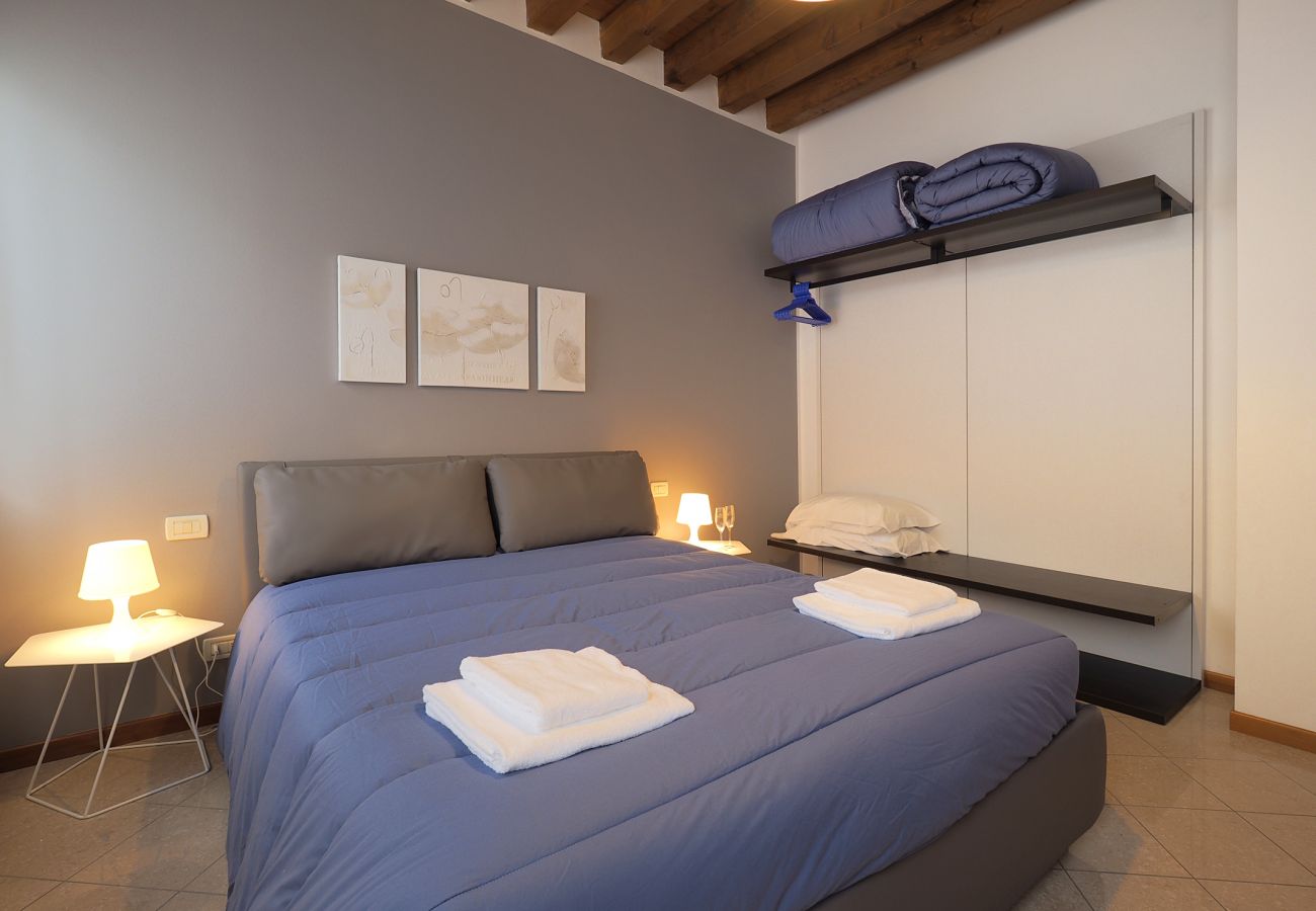 Apartment in Cannaregio - LARGE AND COMFORTABLE APARTMENT NEAR THE RAILWAY - FIRST FLOOR