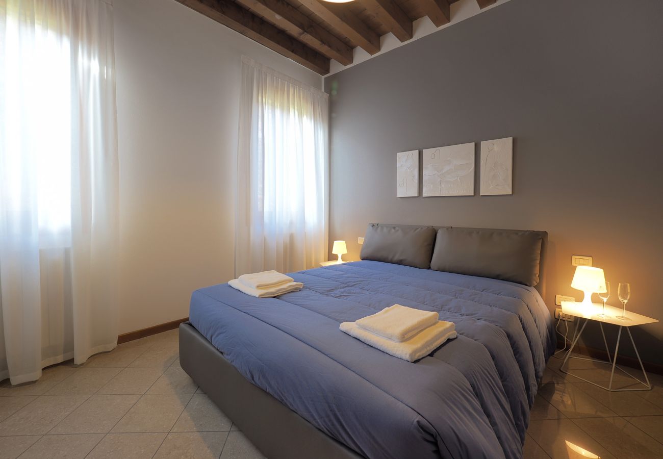 Apartment in Cannaregio - LARGE AND COMFORTABLE APARTMENT NEAR THE RAILWAY - FIRST FLOOR