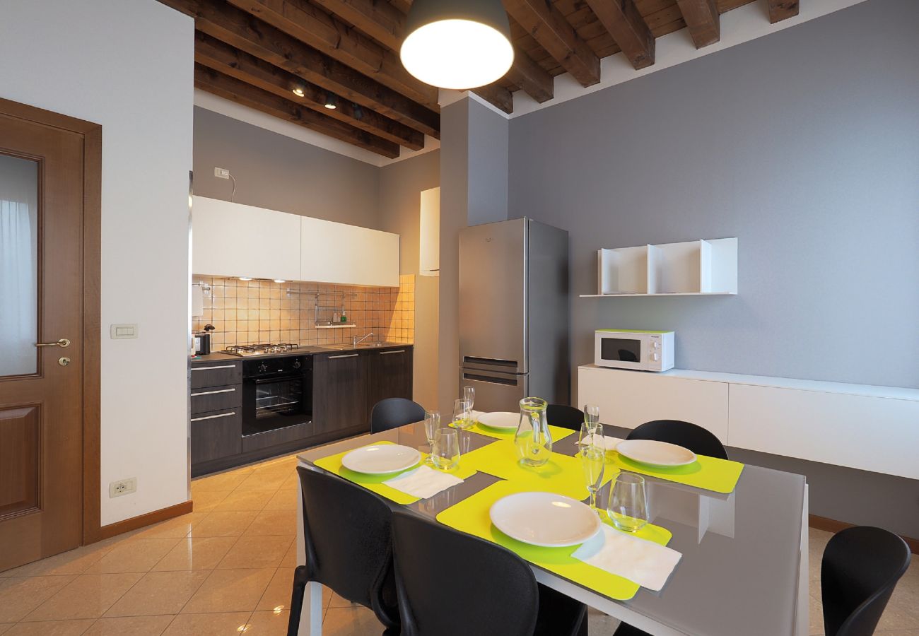 Apartment in Cannaregio - MODERN APARTMENT, COMFORTABLE AND CLOSE TO THE STATION AND MAIN TERMINAL. EQUIPPED WITH WASHING MACHINE, DISHWASHER AND WIFI