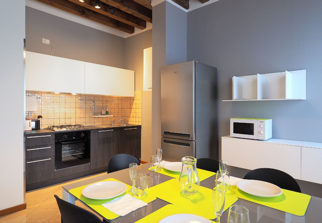 Apartment in Cannaregio - MODERN APARTMENT, COMFORTABLE AND CLOSE TO THE STATION AND MAIN TERMINAL. EQUIPPED WITH WASHING MACHINE, DISHWASHER AND WIFI