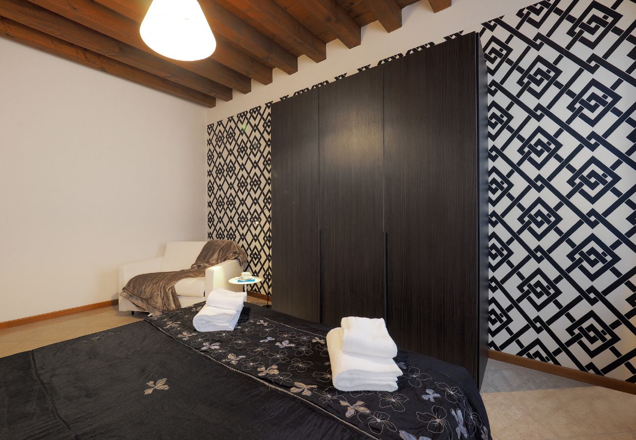 Apartment in Cannaregio - MODERN APARTMENT, COMFORTABLE AND CLOSE TO THE STATION AND MAIN TERMINAL. EQUIPPED WITH WASHING MACHINE, DISHWASHER AND WIFI