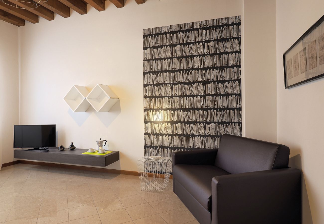 Apartment in Cannaregio - MODERN APARTMENT, COMFORTABLE AND CLOSE TO THE STATION AND MAIN TERMINAL. EQUIPPED WITH WASHING MACHINE, DISHWASHER AND WIFI