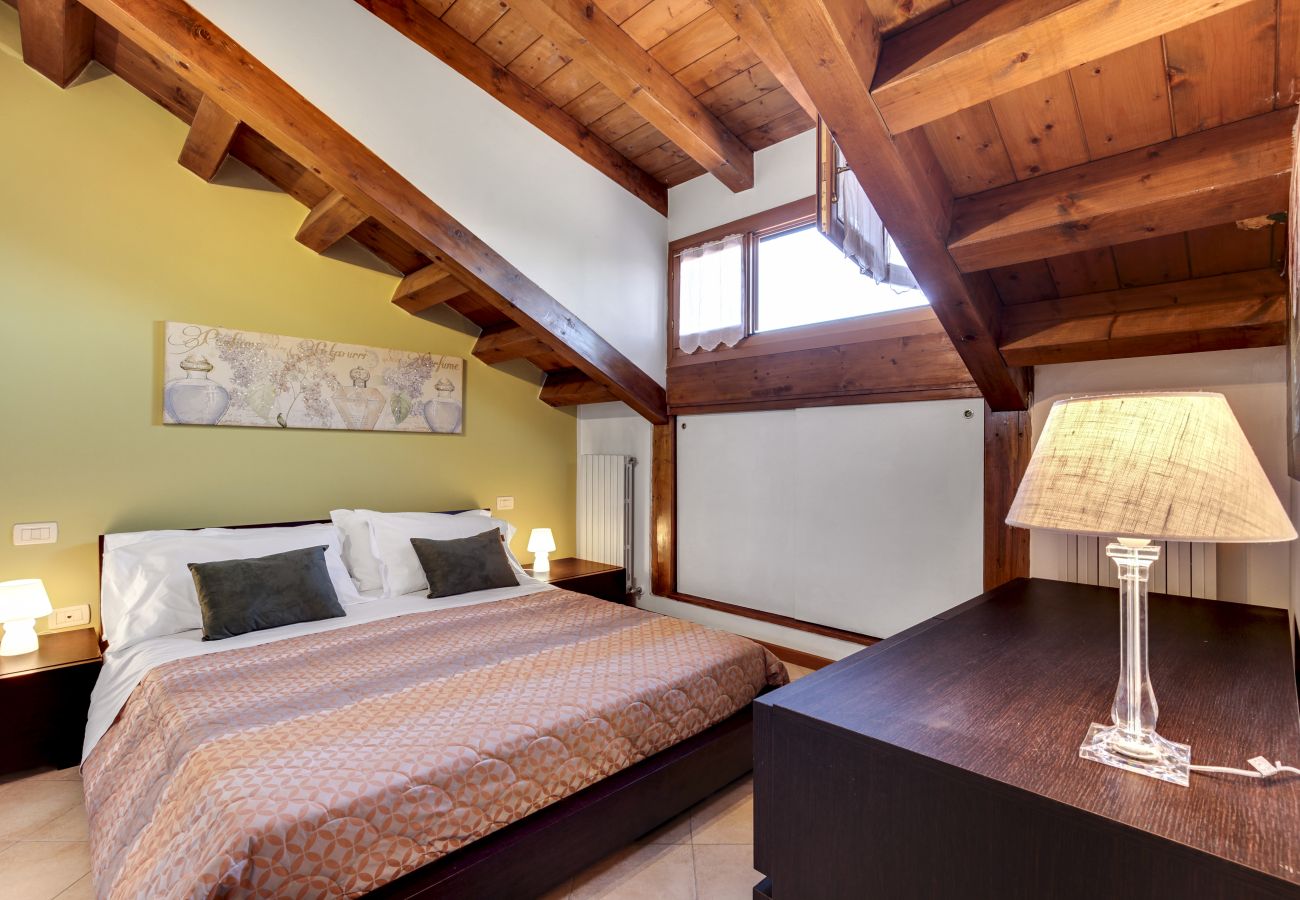Apartment in Cannaregio - BRIGHT AND MODERN PENTHOUSE NEAR THE STATION - WITH WASHING MACHINE