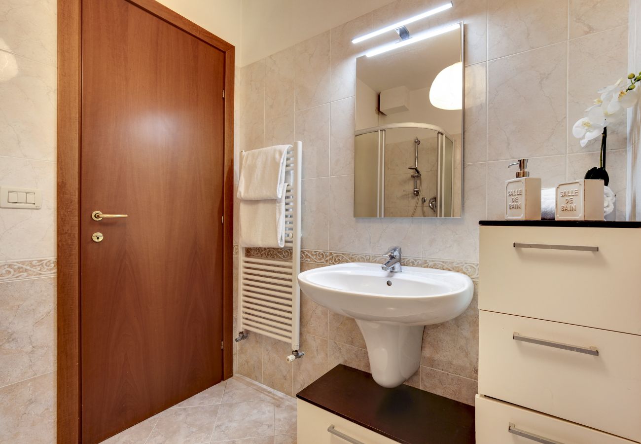 Apartment in Cannaregio - BRIGHT AND MODERN PENTHOUSE NEAR THE STATION - WITH WASHING MACHINE