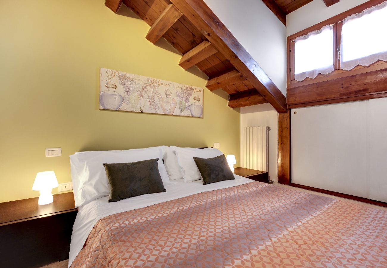 Apartment in Cannaregio - BRIGHT AND MODERN PENTHOUSE NEAR THE STATION - WITH WASHING MACHINE