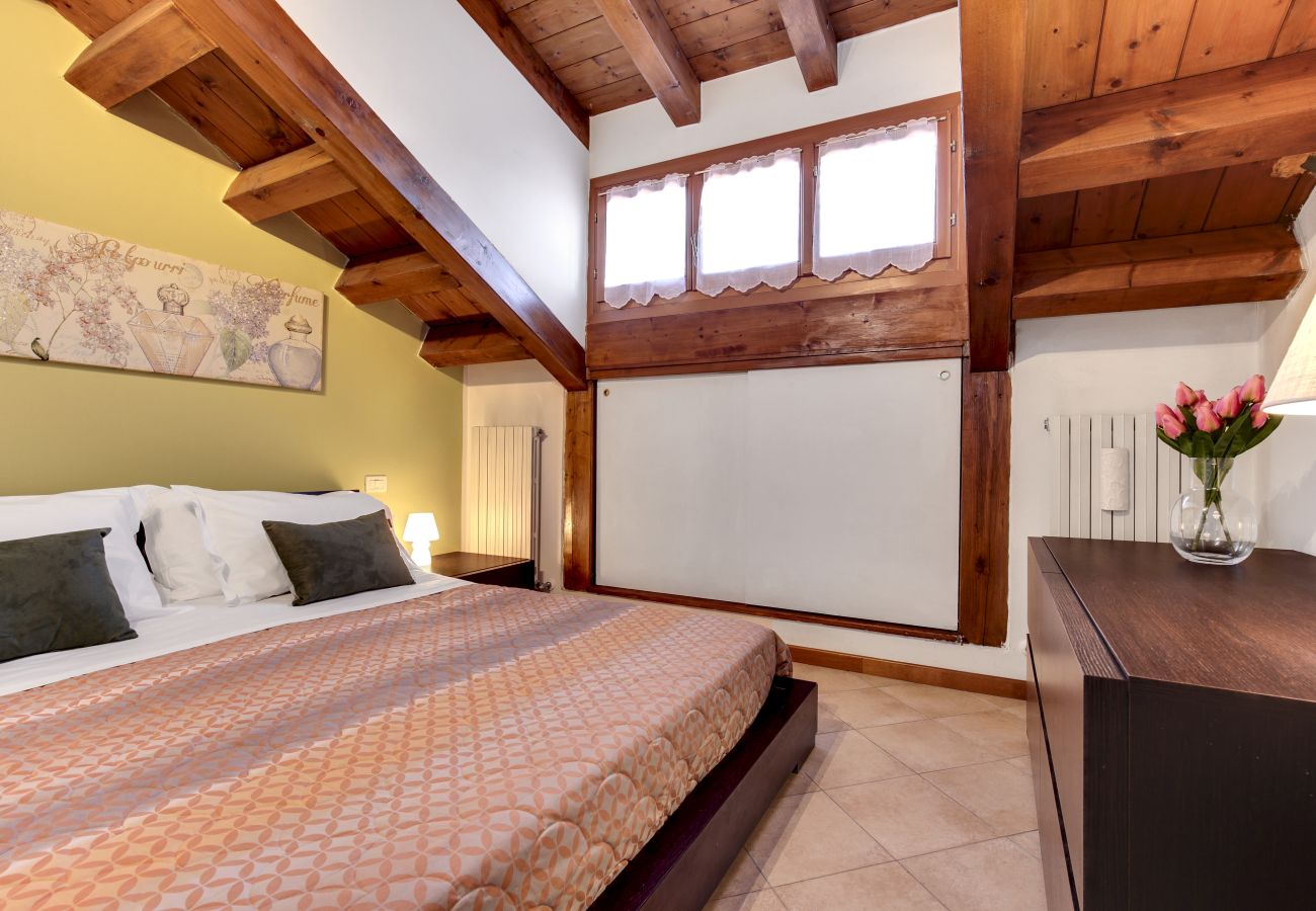Apartment in Cannaregio - BRIGHT AND MODERN PENTHOUSE NEAR THE STATION - WITH WASHING MACHINE