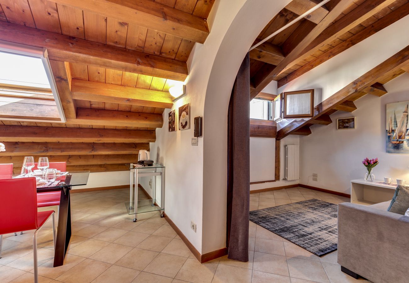 Apartment in Cannaregio - BRIGHT AND MODERN PENTHOUSE NEAR THE STATION - WITH WASHING MACHINE