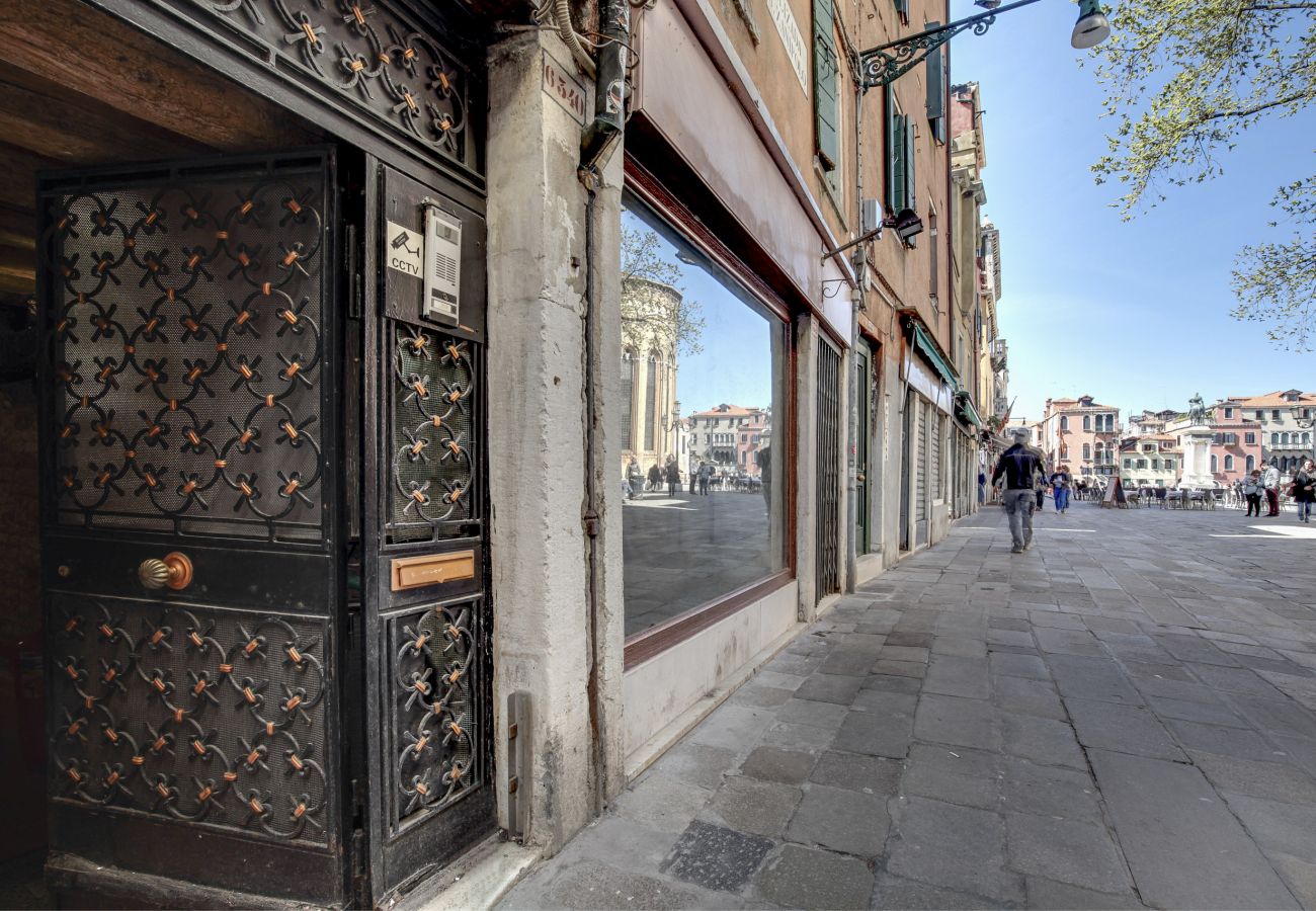 Apartment in Cannaregio - APARTMENT IN CAMPO SS GIOVANNI E PAOLO, WASHING MACHINE, WIFI, A / C