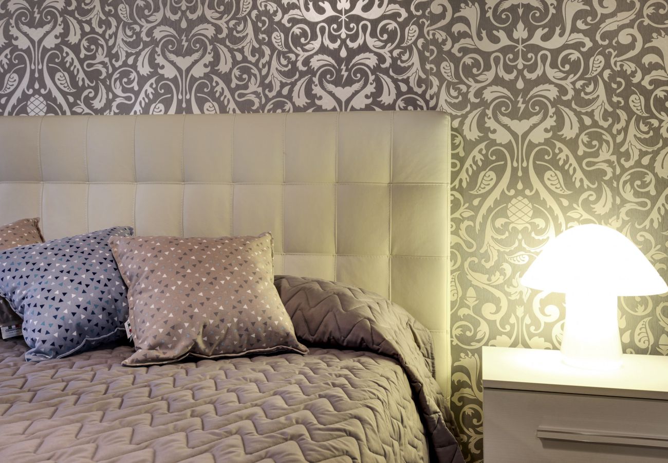 Apartment in Cannaregio - APARTMENT IN CAMPO SS GIOVANNI E PAOLO, WASHING MACHINE, WIFI, A / C