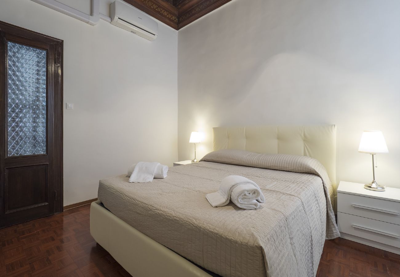 Apartment in Castello - IN THE HEART OF SAN MARCO - FOUR-BEDROOM APARTMENT WITH A/C, LUXURIOUS LIVING ROOM IN VENETIAN STYLE