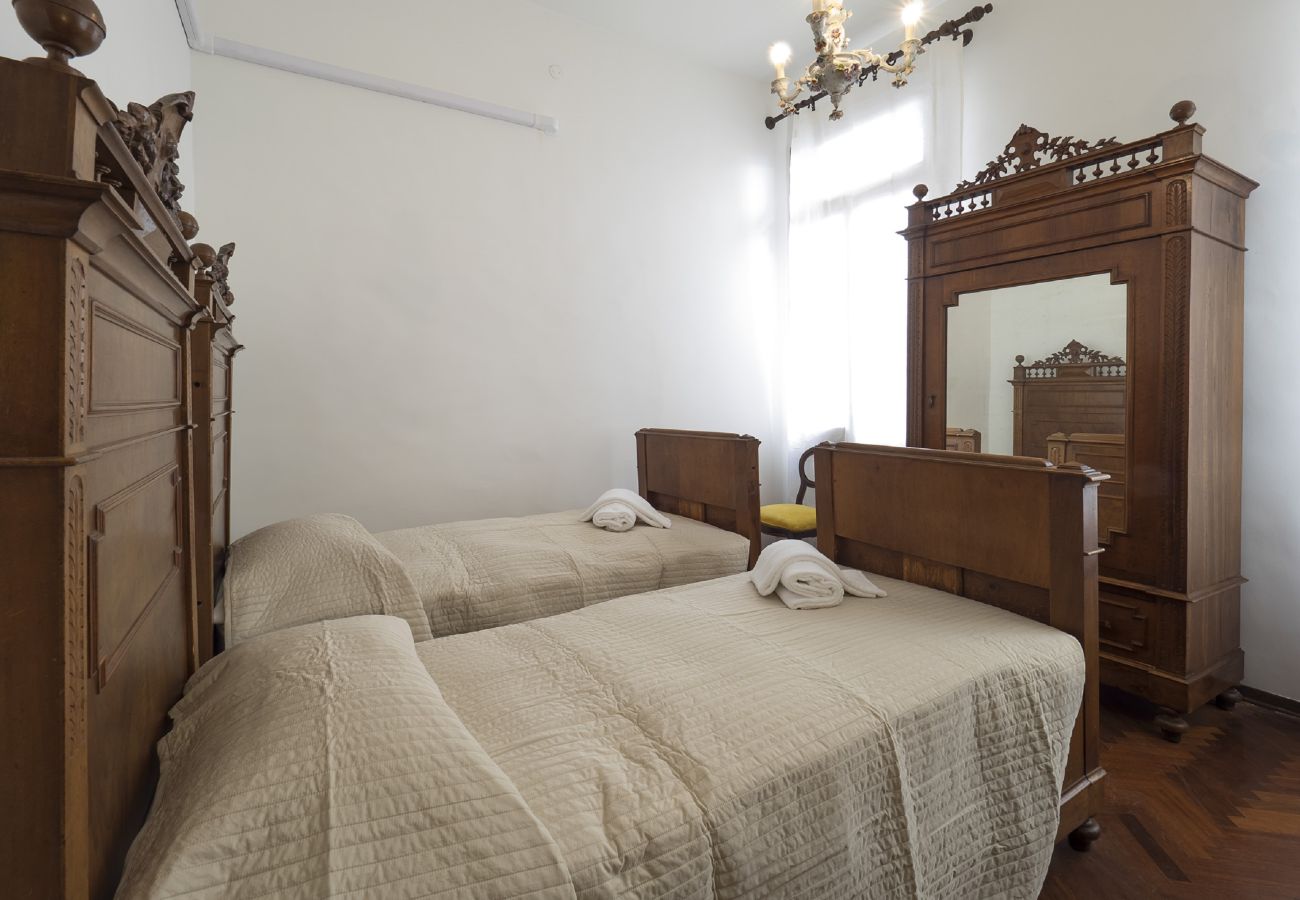 Apartment in Castello - IN THE HEART OF SAN MARCO - FOUR-BEDROOM APARTMENT WITH A/C, LUXURIOUS LIVING ROOM IN VENETIAN STYLE
