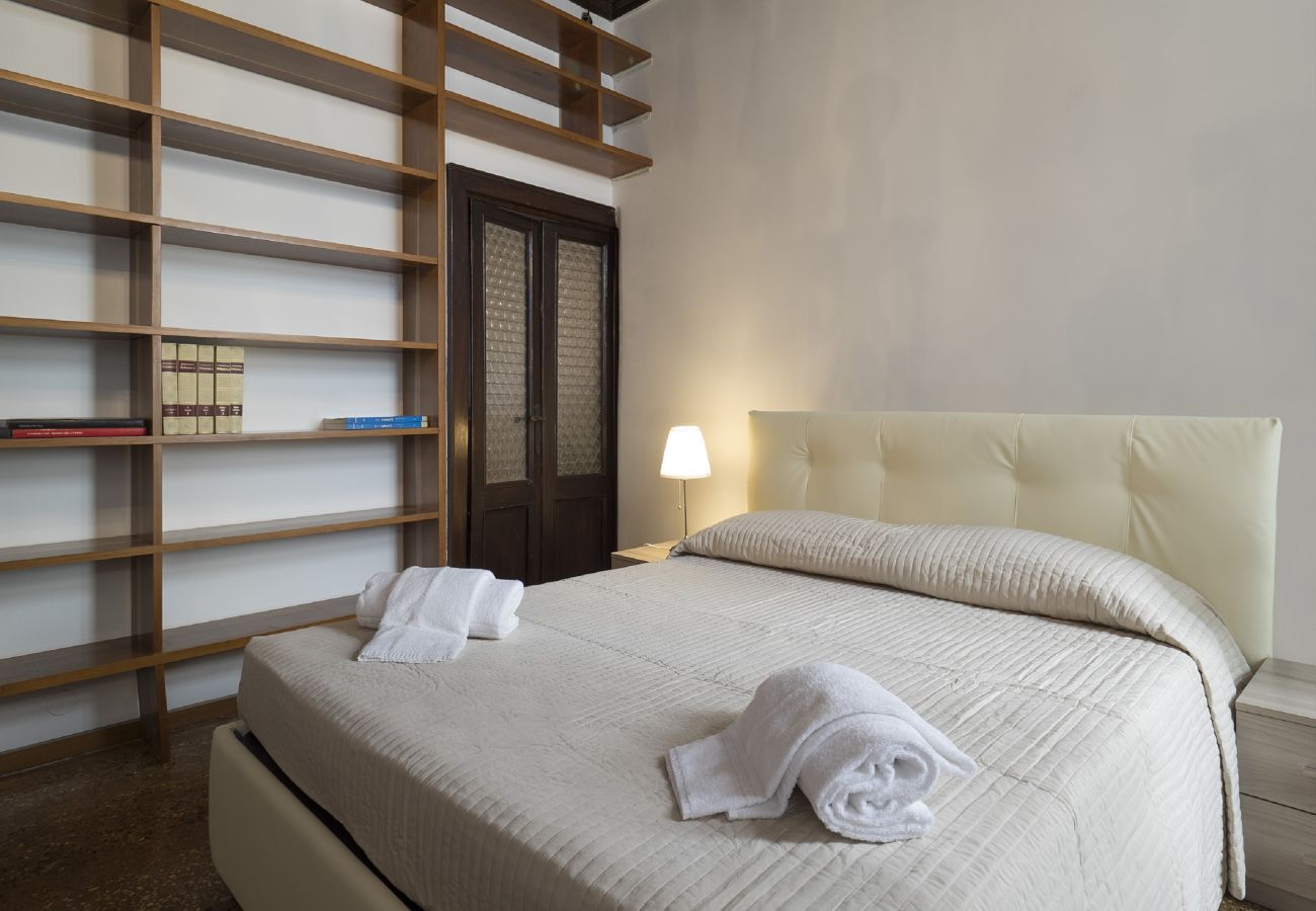 Apartment in Castello - IN THE HEART OF SAN MARCO - FOUR-BEDROOM APARTMENT WITH A/C, LUXURIOUS LIVING ROOM IN VENETIAN STYLE