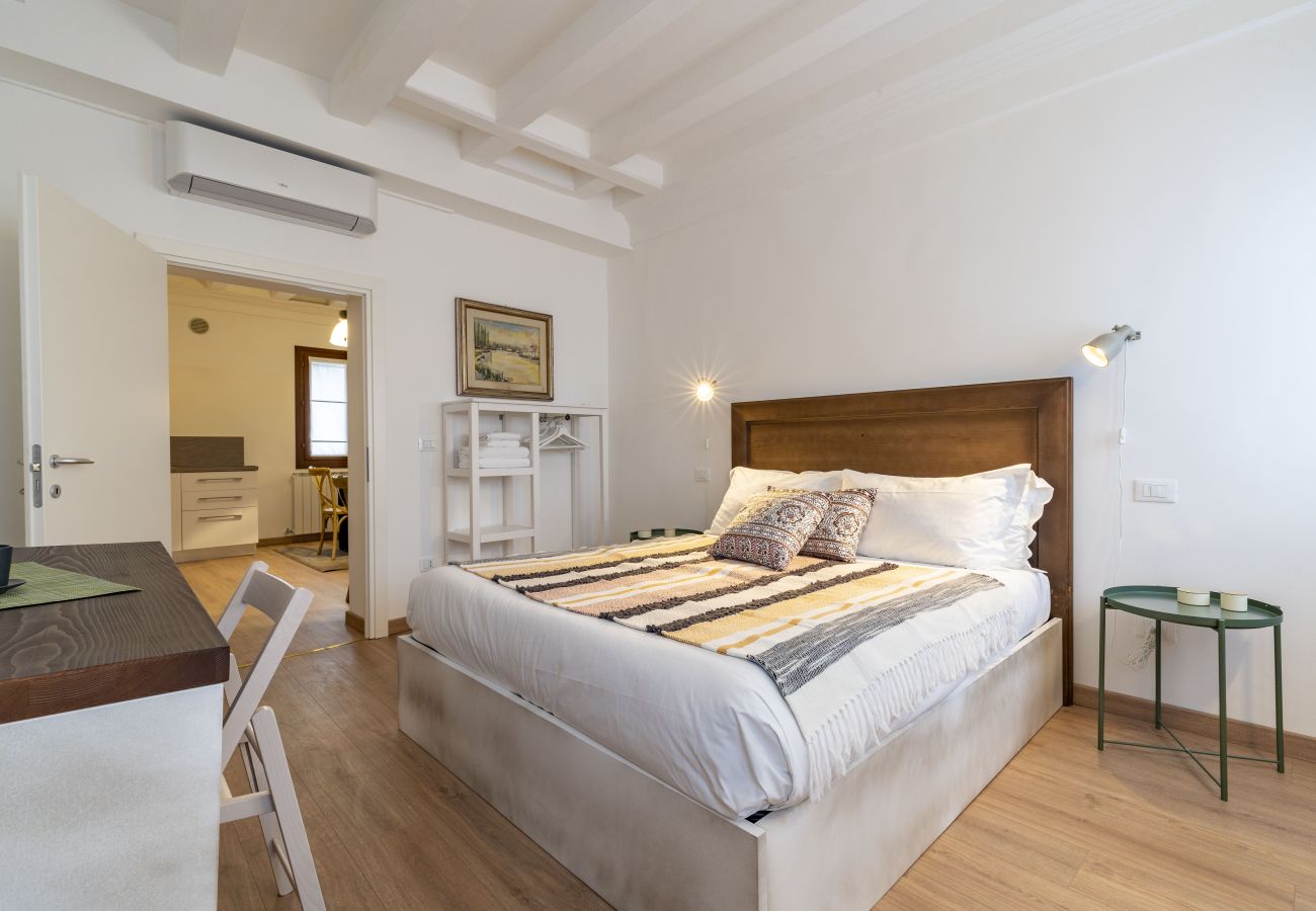 Apartment in Castello - St Mark's Campanile view: modern and spacious apartment, an unmissable location!