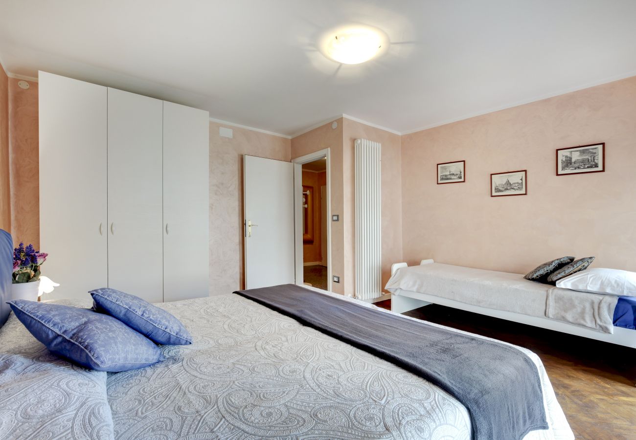 Apartment in Cannaregio - CANNAREGIO-APARTMENT WITH AIR CONDITIONING IN THE ROOMS, WASHING MACHINE AND WIFI